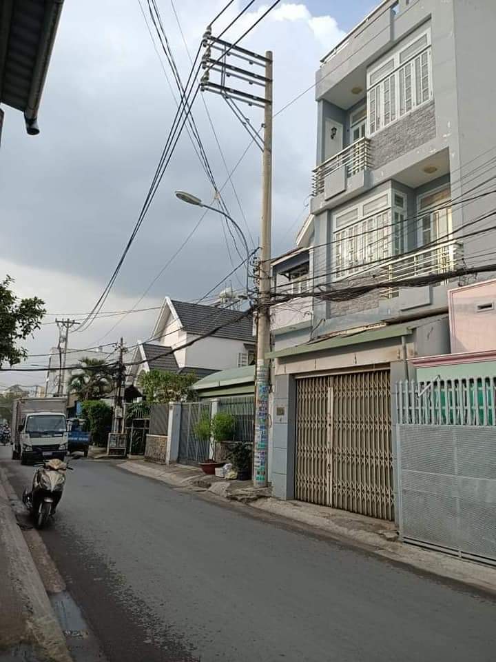 Bán nhà riêng VIP 4x15m mặt tiền xã Bà Điểm huyện Hóc Môn