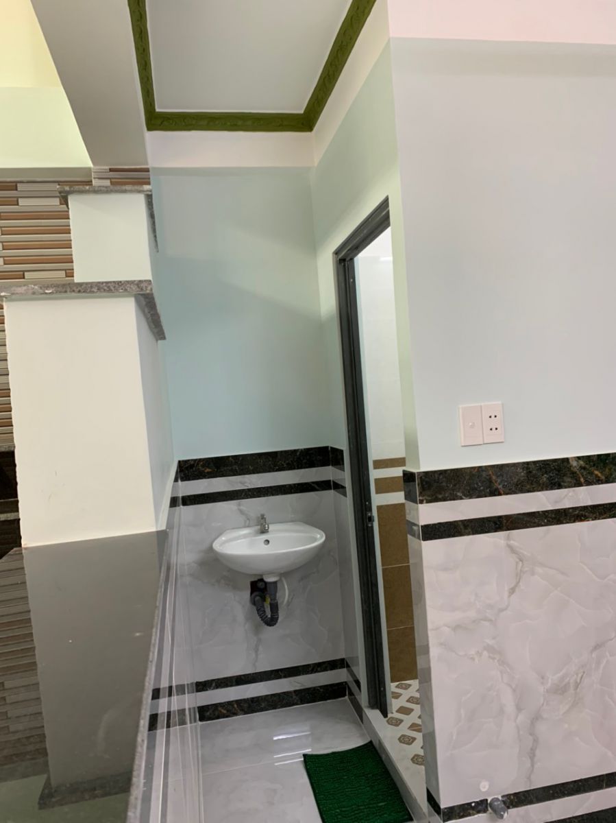 Bán nhà riêng đẹp mới xây đang làm hoàn công hẻm đường Tô Ký quận 12