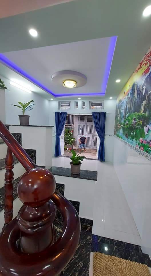  Bán nhà đẹp 1 trệt 2 lầu gần 100m2 phường Hiệp Thành quận 12